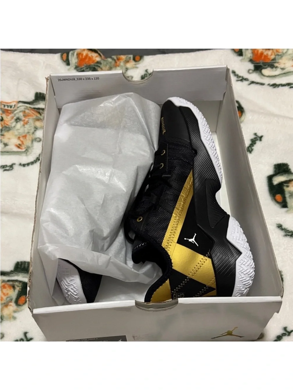 Jordan Westbrook men Black and Gold Low-Top Basketball Sneakers
